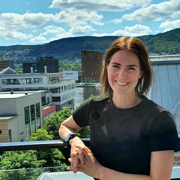 Fra advokatfullmektig til fast advokat: Gratulerer, Lisa!